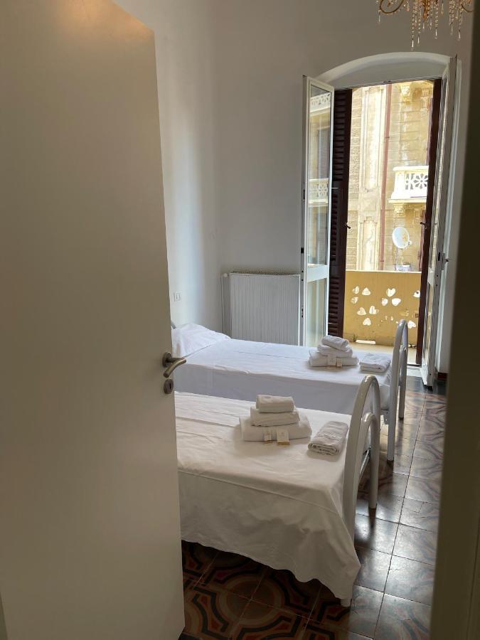 Cavour 414 Hotel La Spezia Buitenkant foto
