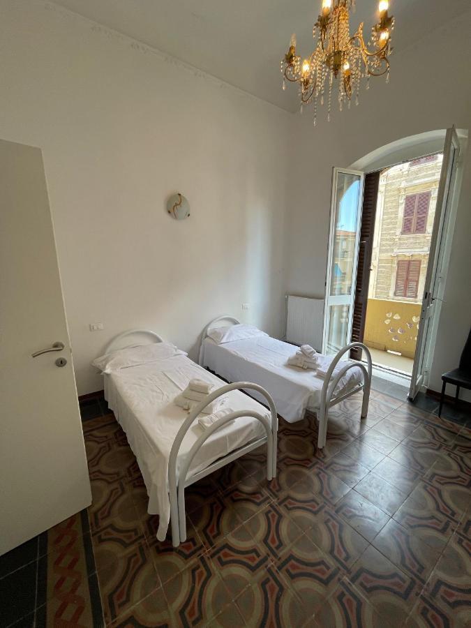 Cavour 414 Hotel La Spezia Buitenkant foto