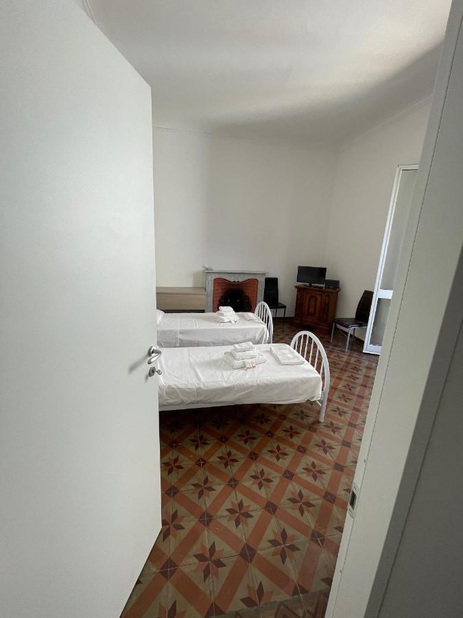Cavour 414 Hotel La Spezia Buitenkant foto